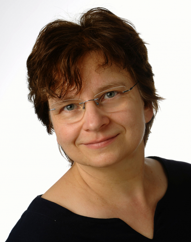 Ein Portraitfoto von Jutta Pfeil