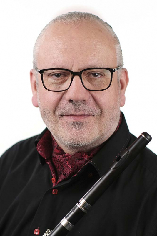 Ein Portraitfoto von Martin Schmidt